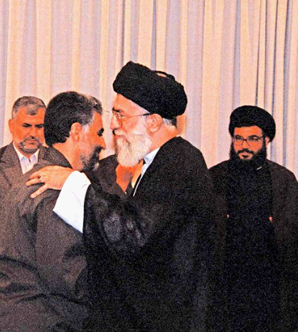 عکس امام خامنه ای و سید حسن نصرالله و شهید سلیمانی