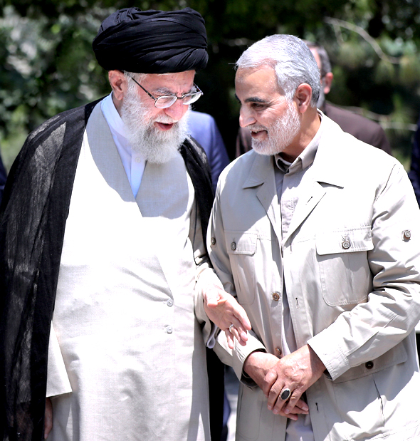 گالری تصویر امام خامنه ای و شهید قاسم سلیمانی