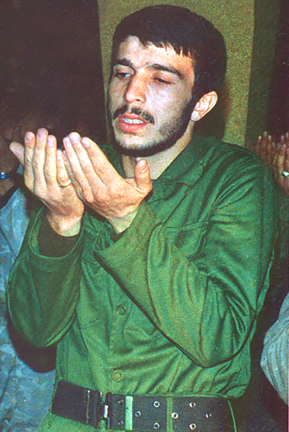 عکس قنوت نماز شهید