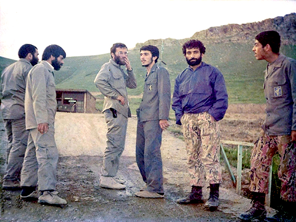تصویر شهیدان کاوه و بروجردی