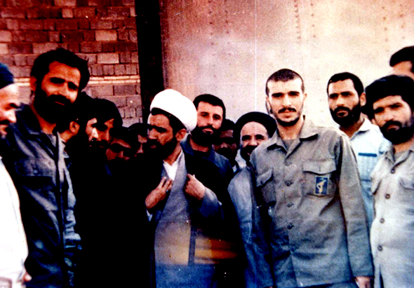 تصویر رزمندگان و شهید محمود کاوه